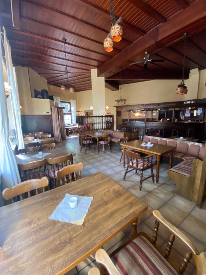 Hotel Montan Дуйсбург Екстер'єр фото