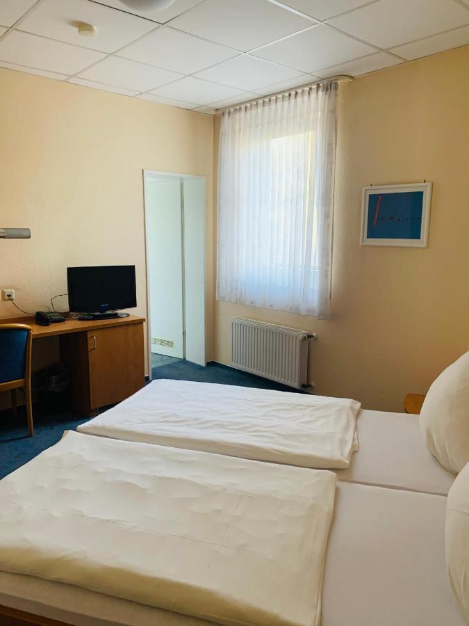 Hotel Montan Дуйсбург Екстер'єр фото